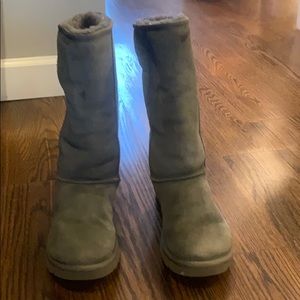 Gray Classic Uggs